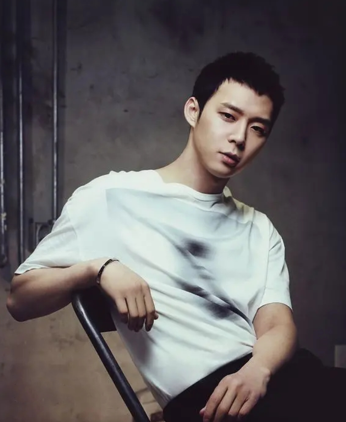 红着红着就黑了，朴有天怎么就走到今天的这一步呢？休闲区蓝鸢梦想 - Www.slyday.coM