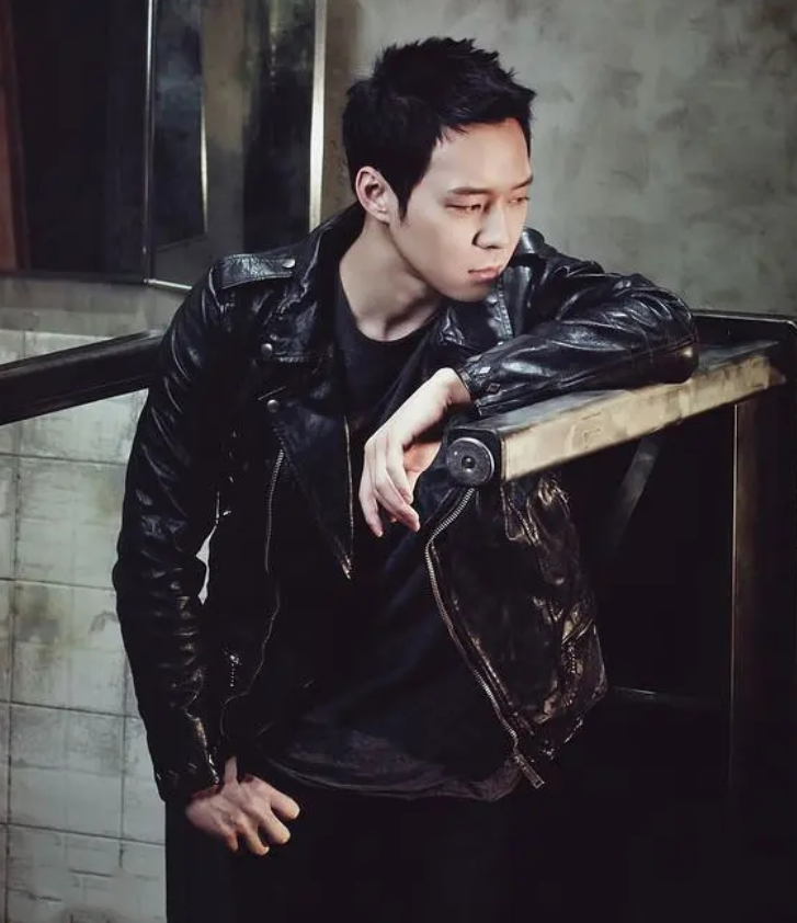 红着红着就黑了，朴有天怎么就走到今天的这一步呢？休闲区蓝鸢梦想 - Www.slyday.coM