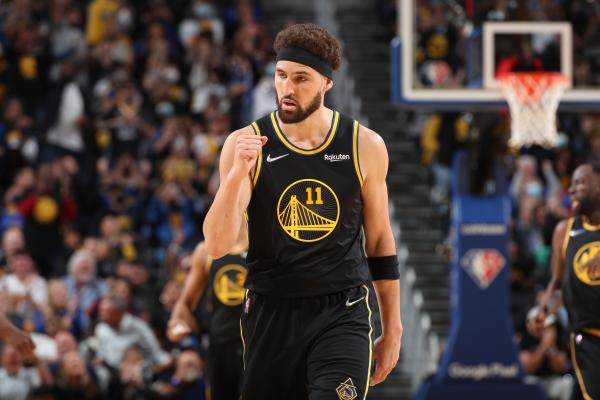 汤普森找回了三分手感.