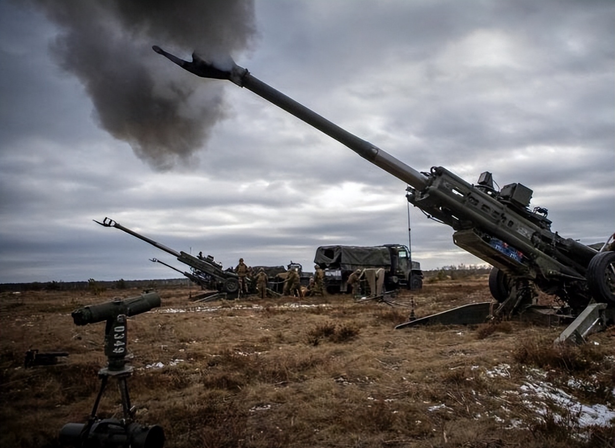 西方加码军援乌克兰m777榴弹炮到货就上战场给俄军送上活靶子