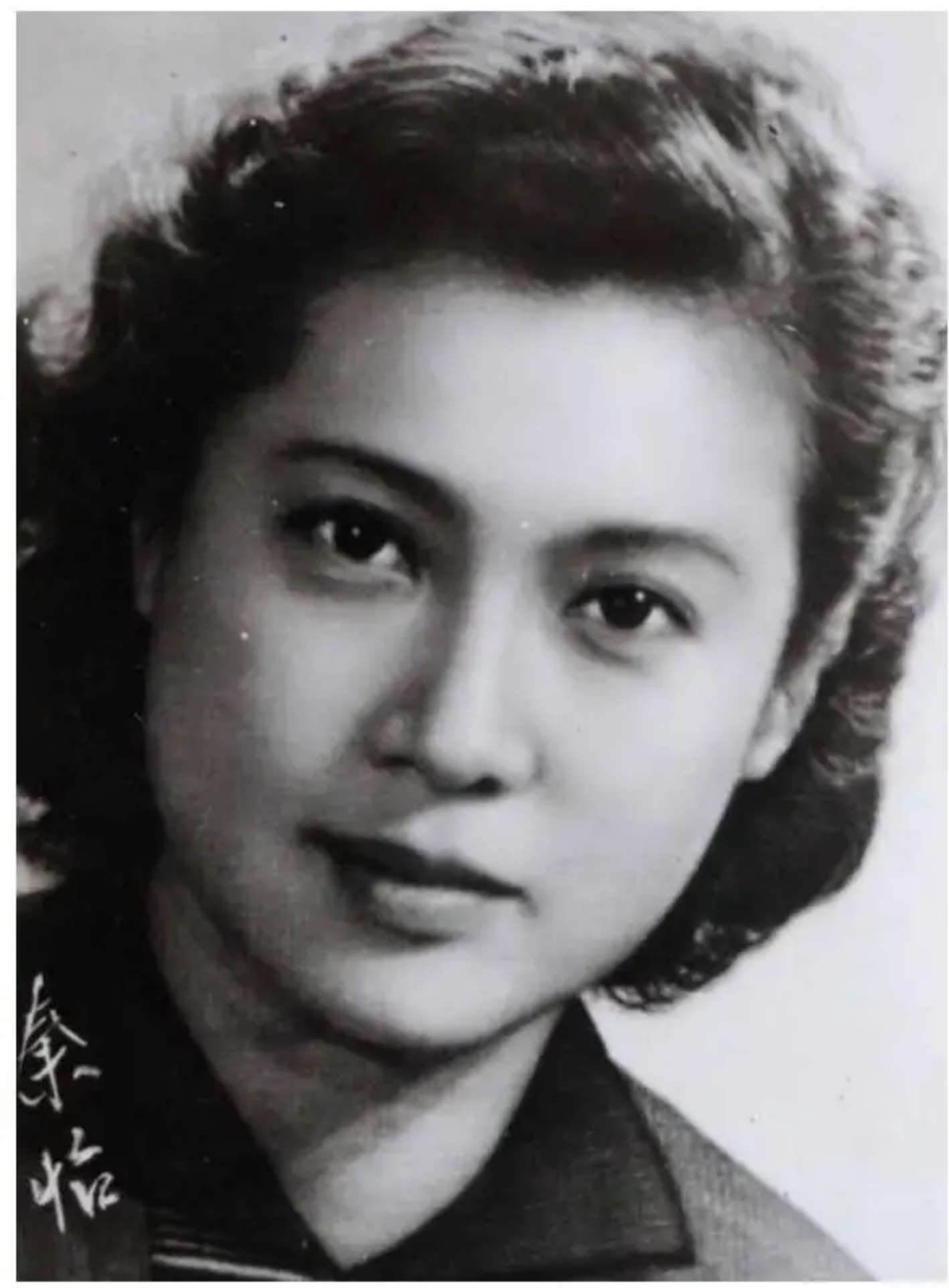 人民艺术家秦怡今日在沪病逝 一代芳华随风而去|秦怡|芳华|艺术家_新浪新闻