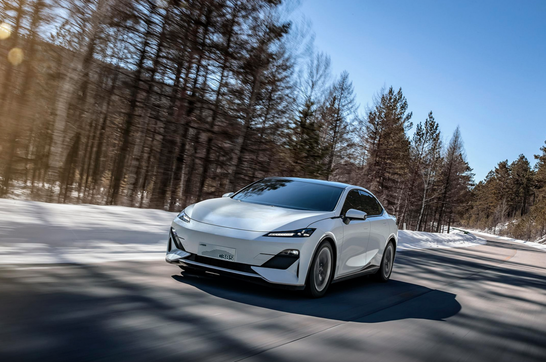 不久前,长安汽车发布了数字纯电品牌——深蓝,其首款车型长安深蓝c385