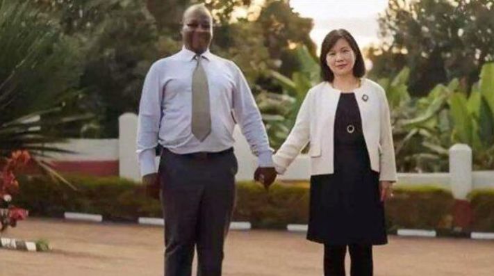 非洲90后女孩，因为爱情嫁30多岁中国农村小伙，收获800万粉丝休闲区蓝鸢梦想 - Www.slyday.coM