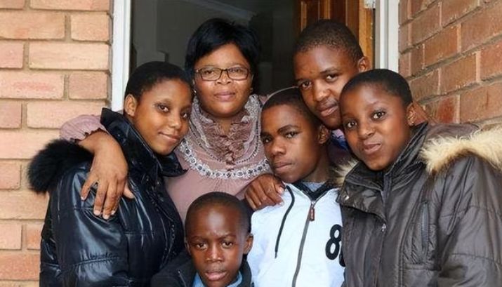 非洲90后女孩，因为爱情嫁30多岁中国农村小伙，收获800万粉丝休闲区蓝鸢梦想 - Www.slyday.coM