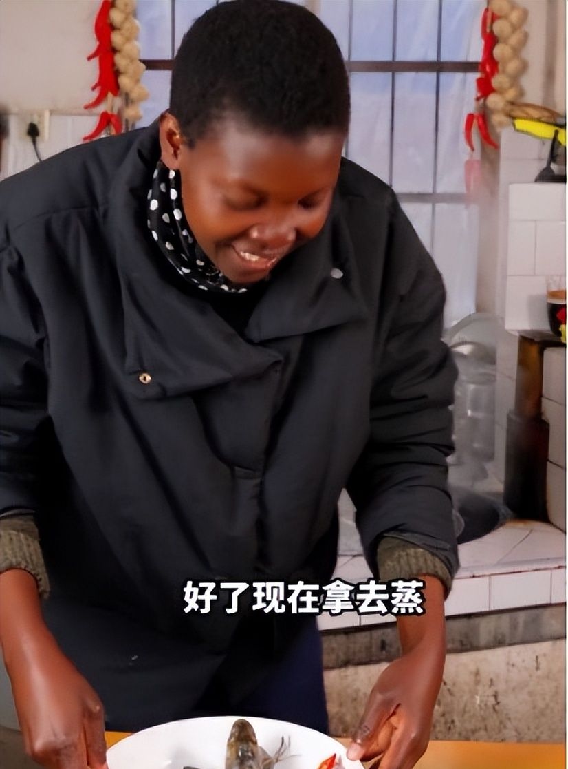 非洲90后女孩，因为爱情嫁30多岁中国农村小伙，收获800万粉丝休闲区蓝鸢梦想 - Www.slyday.coM