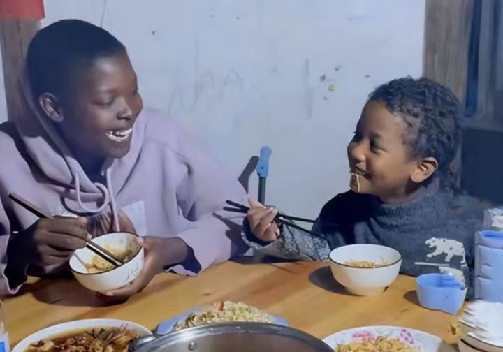 非洲90后女孩，因为爱情嫁30多岁中国农村小伙，收获800万粉丝休闲区蓝鸢梦想 - Www.slyday.coM