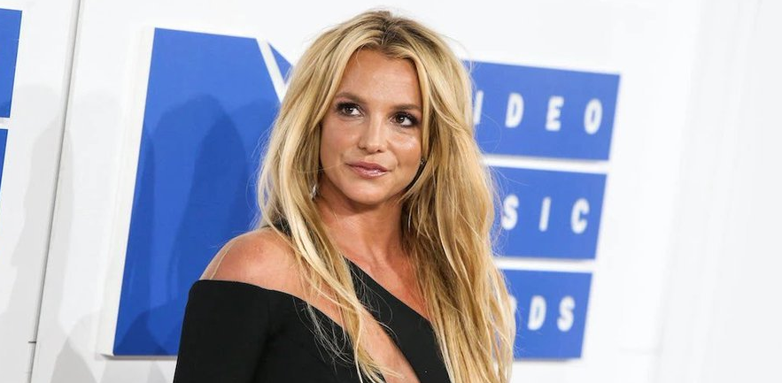 布兰妮官宣婚礼日期，连礼服都订好了，拒绝父亲到婚礼现场休闲区蓝鸢梦想 - Www.slyday.coM