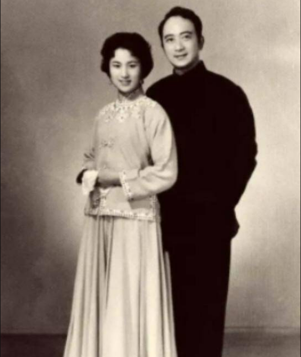百岁演员秦怡病逝,坎坷一生令人唏嘘:遭逼婚、被出轨、老年丧子
