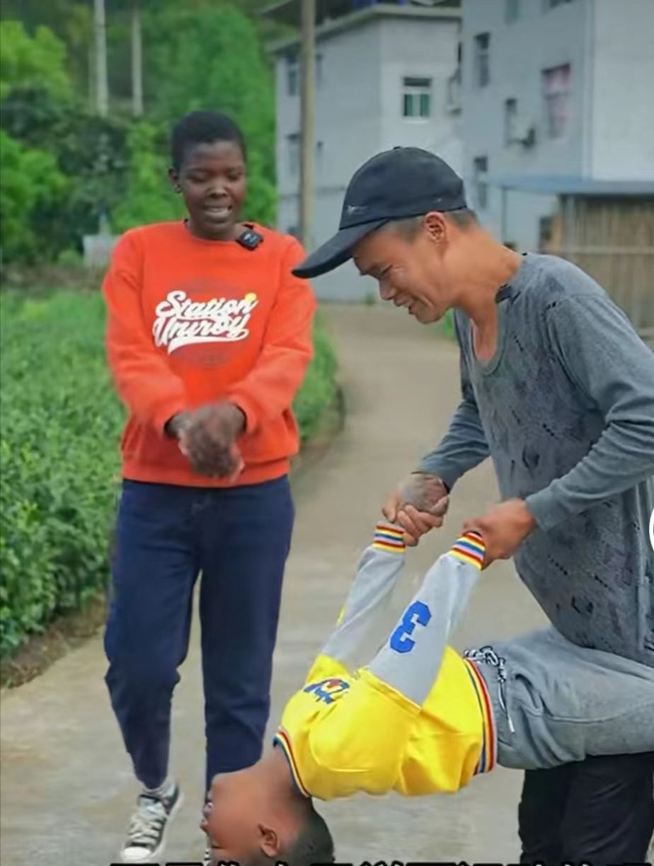 非洲90后女孩，因为爱情嫁30多岁中国农村小伙，收获800万粉丝休闲区蓝鸢梦想 - Www.slyday.coM