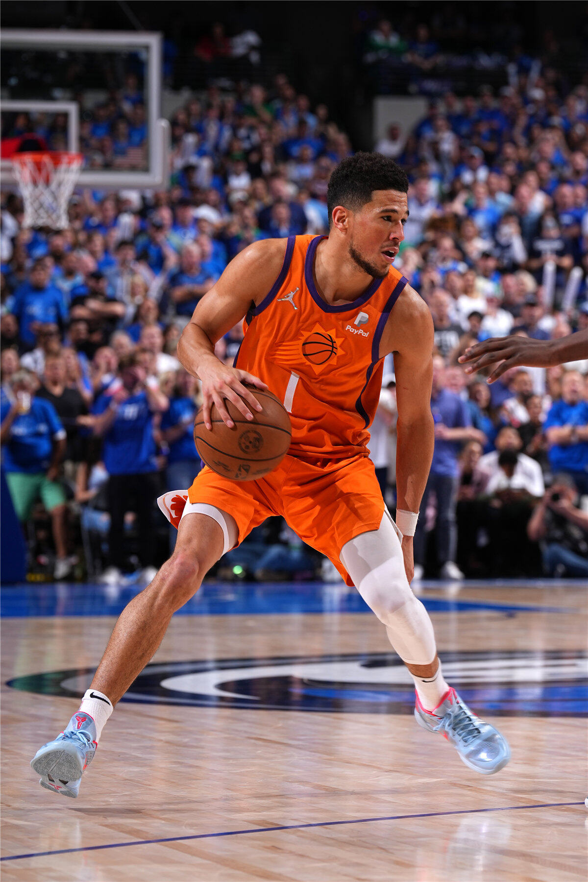 连扳两场太阳实力被高估保罗连续两场拉胯布克疯狂吐槽裁判