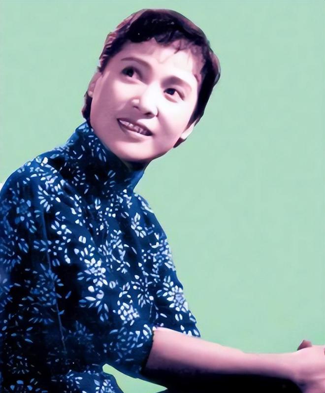 艺术家秦怡病逝,施瓦辛格是她的粉丝,视其为最崇拜的中国影星