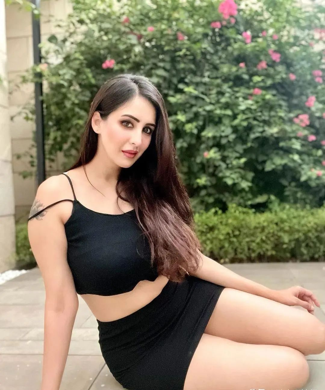 印度演员卡纳身材丰满微胖穿搭展现s型曲线气质绝了