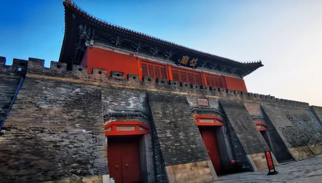 来初夏泰山岱庙享东岳别样风情