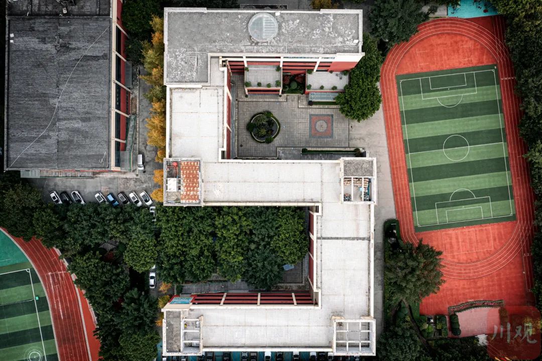 成都高新区新光小学教学楼