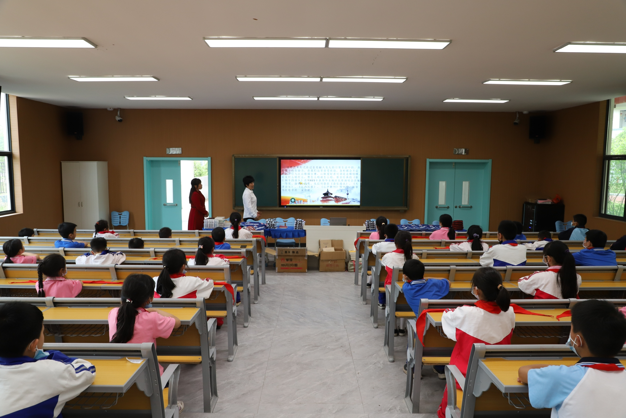 山歌进校园童声传经典赛城湖街道关工委携手塔水桥村开展山歌进校园新