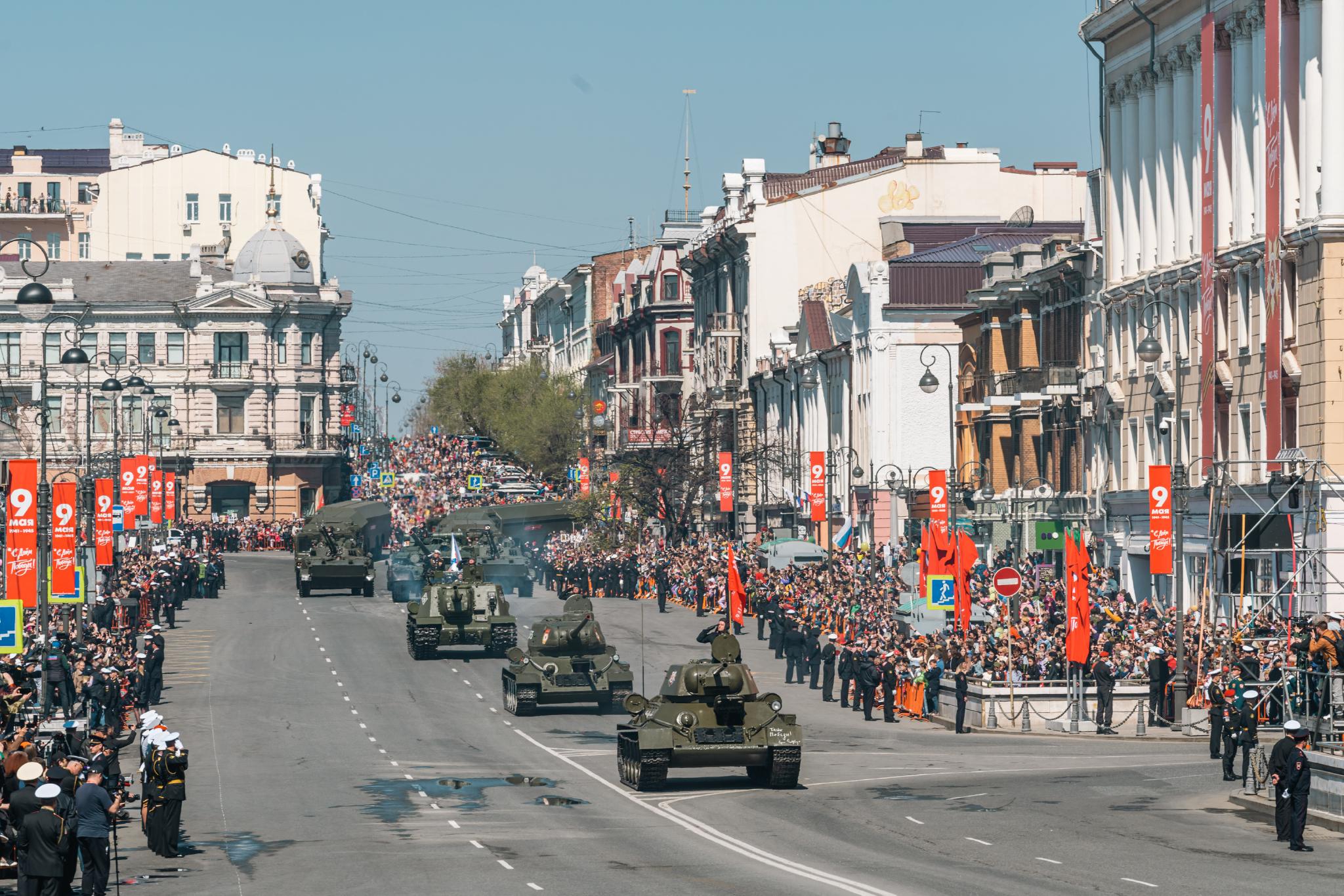 俄罗斯符拉迪沃斯托克举行胜利日阅兵