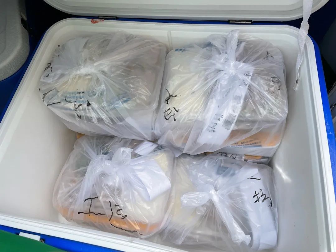 疫情中，为高龄独居老人吃上热乎饭，他们想了这个办法