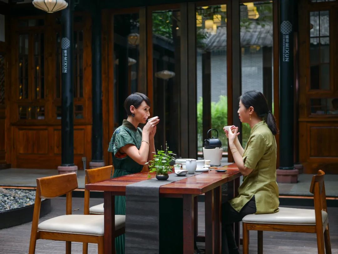 rr·lifestyle丨煮酒烹茶,飨饼水畔__财经头条