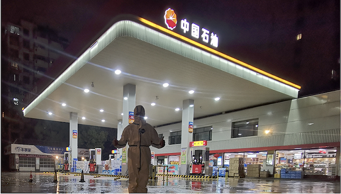 是加油员也是物资配送员,一位上海加油站经理的54天|上海市|新冠肺炎_