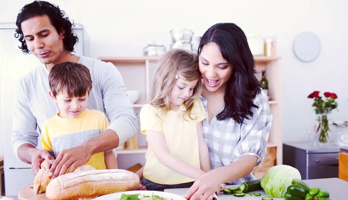 不吃饭母慈子孝,一喂饭鸡飞狗跳,如何做才能让宝宝乖乖自己吃饭休闲区蓝鸢梦想 - Www.slyday.coM 不吃饭母慈子孝,一喂饭鸡飞狗跳,如何做才能让宝宝乖乖自己吃饭休闲区蓝鸢梦想 - Www.slyday.coM
