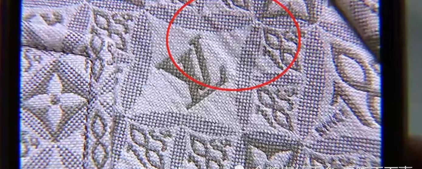 衣服起泡泡是什么原因 衣服起泡-第2张图片-潮百科