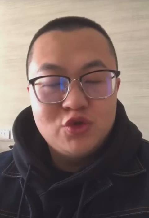 "带带大师兄"孙笑川官宣领证 网友:你还真叫孙笑川啊!