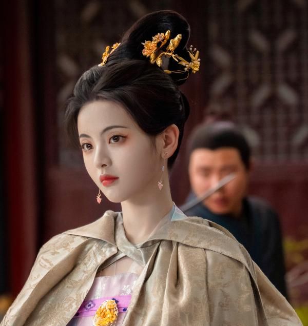 杨超越丁禹兮新剧杀青,造型亮眼,疑似没有男二女二,期待值拉满休闲区蓝鸢梦想 - Www.slyday.coM 杨超越丁禹兮新剧杀青,造型亮眼,疑似没有男二女二,期待值拉满休闲区蓝鸢梦想 - Www.slyday.coM