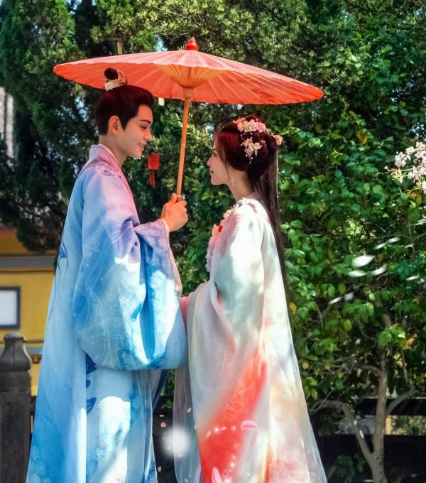 杨超越丁禹兮新剧杀青,造型亮眼,疑似没有男二女二,期待值拉满休闲区蓝鸢梦想 - Www.slyday.coM 杨超越丁禹兮新剧杀青,造型亮眼,疑似没有男二女二,期待值拉满休闲区蓝鸢梦想 - Www.slyday.coM