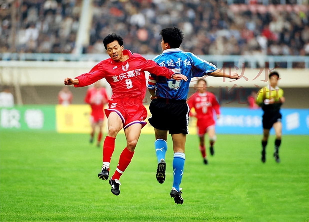 24年前今天李明角球直接破门大连万达大胜前卫珍贵老照片分享