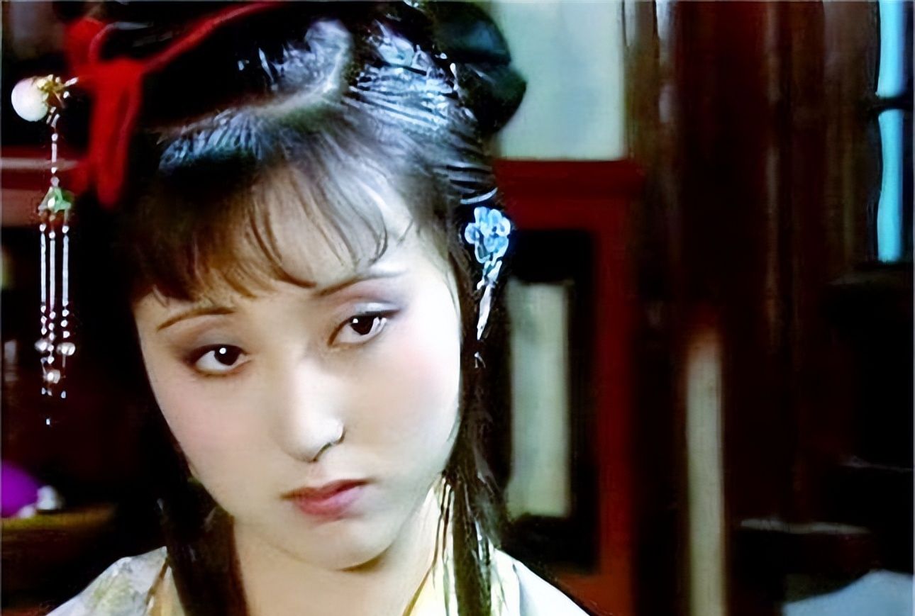 红楼梦贾母偏爱薛宝琴错了她在贾母眼里不过是个贼