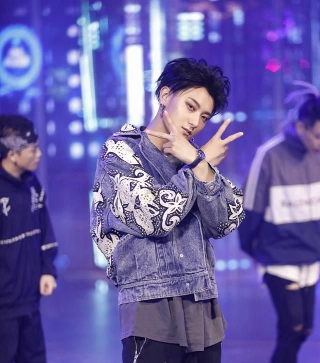 Lisa担任《这！就是街舞5》首位女队长，新一季的队长阵容超强大休闲区蓝鸢梦想 - Www.slyday.coM