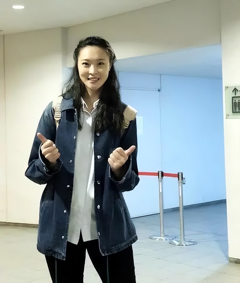 惠若琪骨架大也很美选的裙子大胆还有女人味好身材一览无余