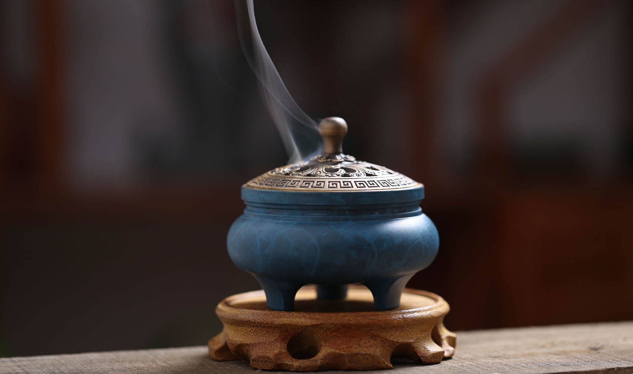 香炉盖上油怎么处理?每一步都有讲究|香炉|香灰|清洁剂_新浪新闻