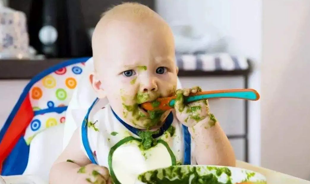 不吃饭母慈子孝,一喂饭鸡飞狗跳,如何做才能让宝宝乖乖自己吃饭休闲区蓝鸢梦想 - Www.slyday.coM 不吃饭母慈子孝,一喂饭鸡飞狗跳,如何做才能让宝宝乖乖自己吃饭休闲区蓝鸢梦想 - Www.slyday.coM