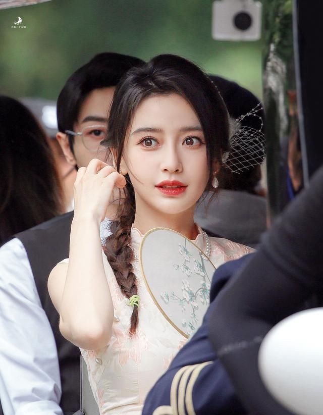 angelababy穿旗袍的图片直接封神