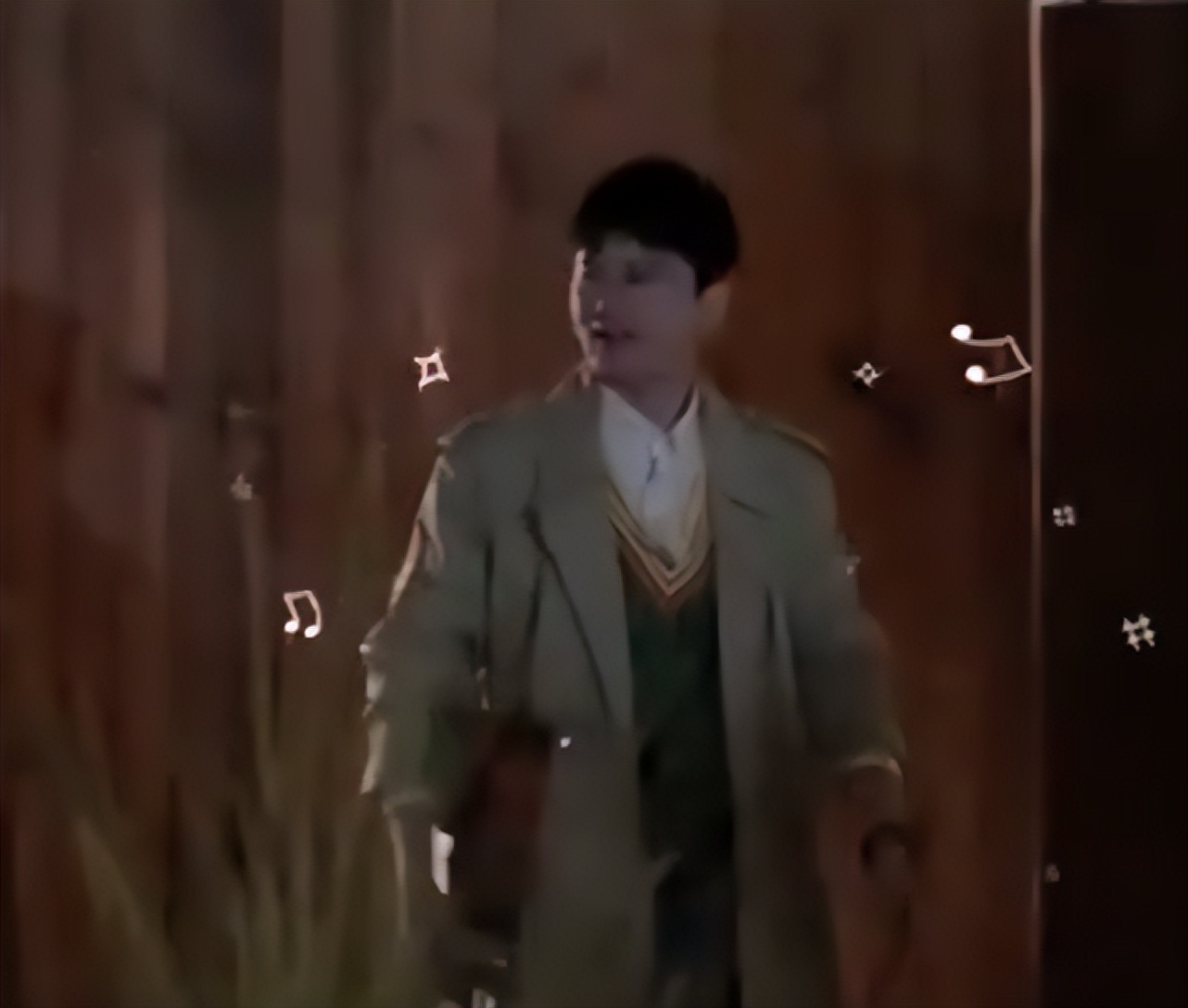 糖分超标!张杰现身谢娜综艺,穿情侣装当众上演深情对视甜齁休闲区蓝鸢梦想 - Www.slyday.coM 糖分超标!张杰现身谢娜综艺,穿情侣装当众上演深情对视甜齁休闲区蓝鸢梦想 - Www.slyday.coM