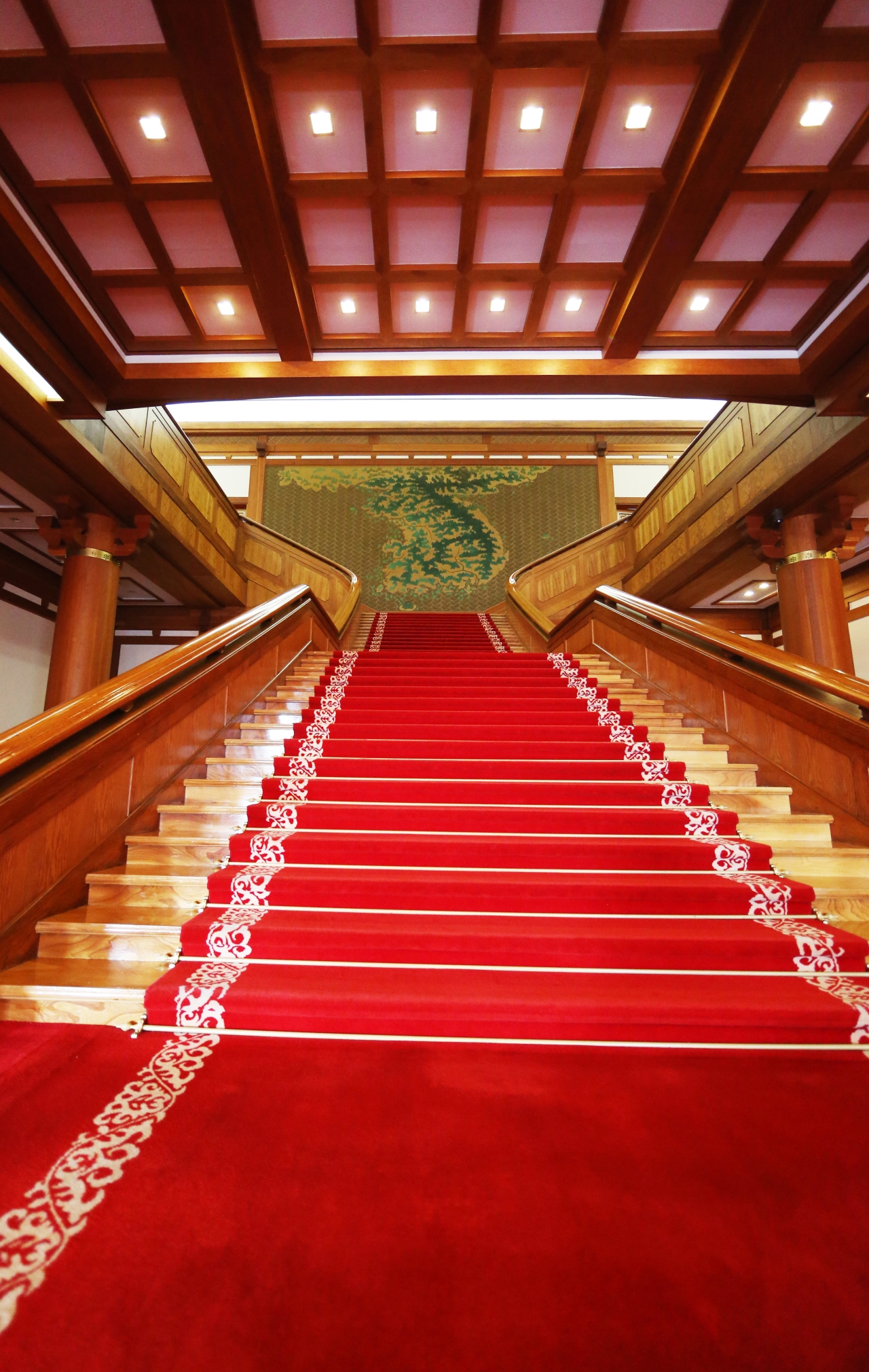 "九重宫阙"变开放公园:青瓦台之前世今生