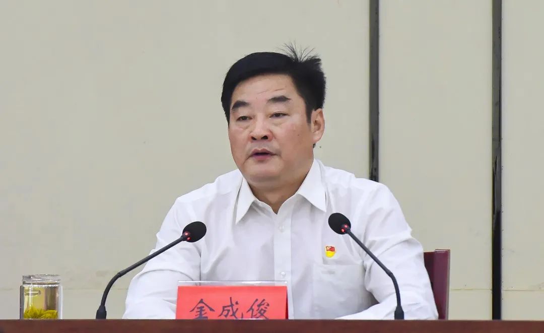落选全国优秀县委书记的他,被双开|金成俊|安徽省|县委书记_新浪新闻