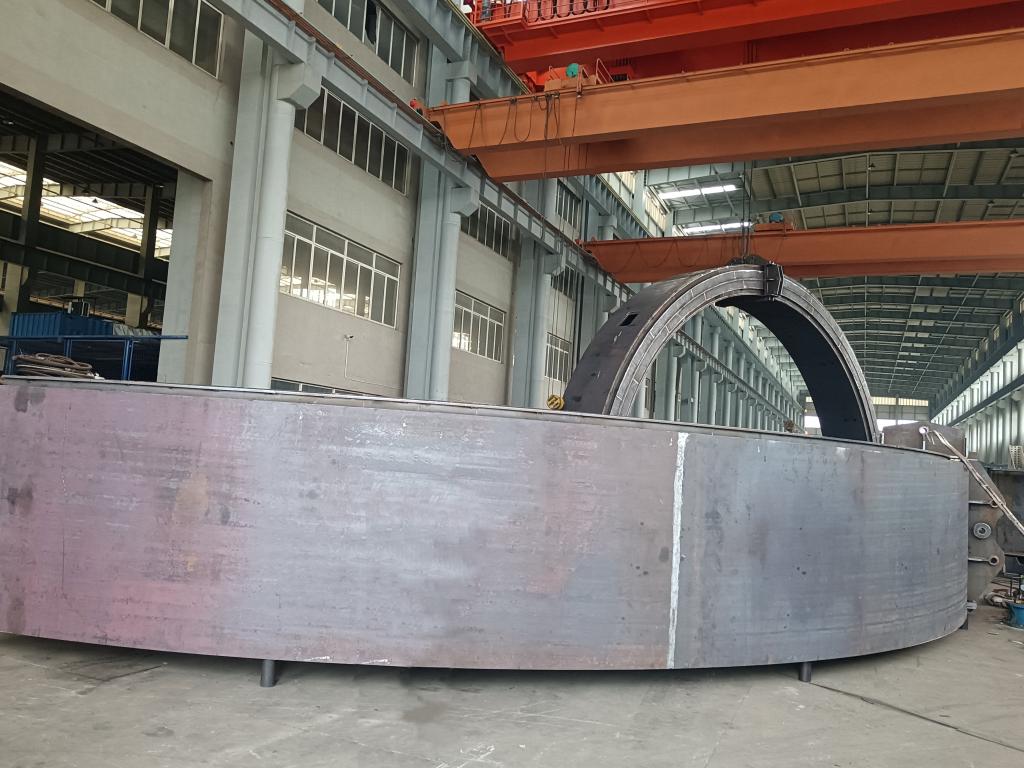 图为弧形梁加工生产场景.(上海市文物局供图)