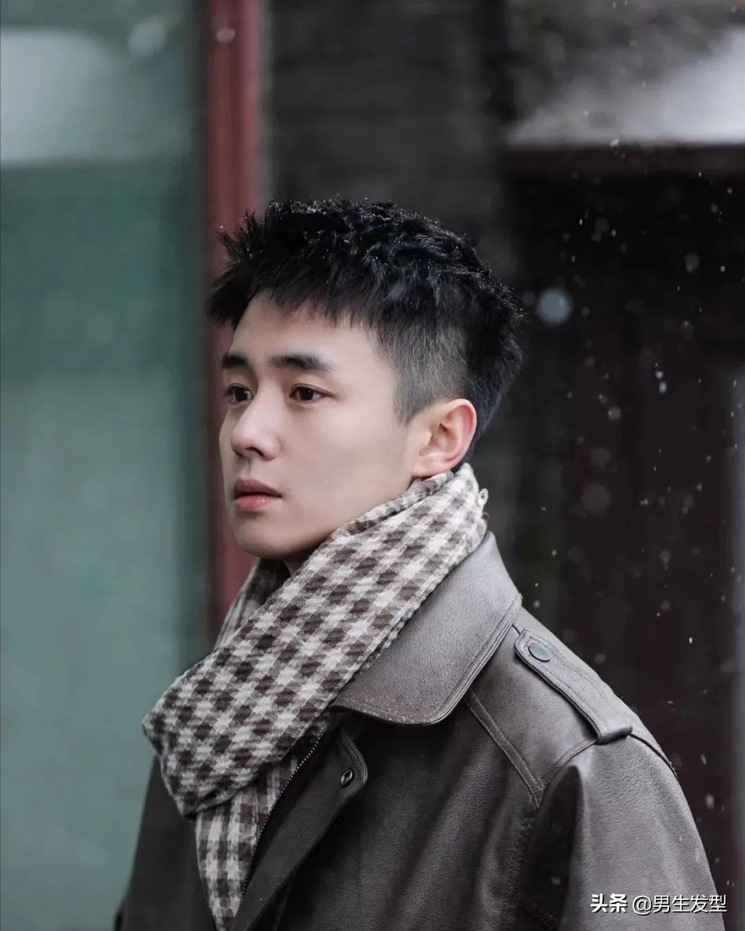 男生找你帮他介绍对象然后你想办法帮他介绍他又不喜欢然后又把...