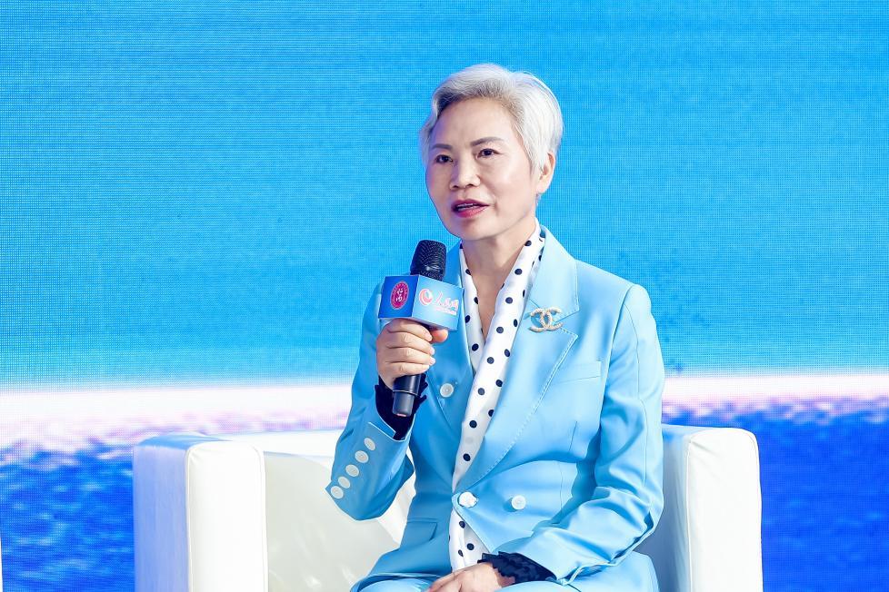 国家首席品酒师,高级勾调师,高级工程师彭茵来源.