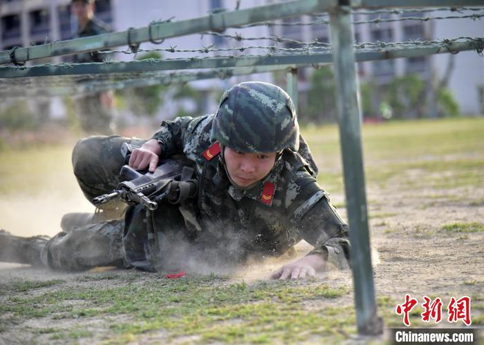 直击武警福建省总队2022年度军队院校招生军事共同科目考核