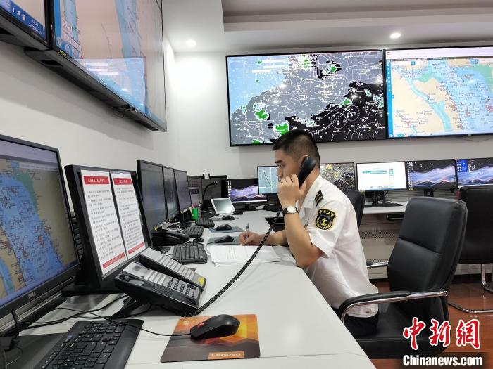 特大暴雨来袭 广州海事部门全力保障水上交通安全休闲区蓝鸢梦想 - Www.slyday.coM