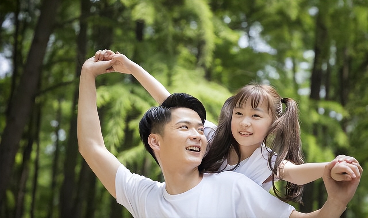 若想女儿有眼界格局高，要把握五个重要阶段，有女儿的家庭了解下休闲区蓝鸢梦想 - Www.slyday.coM