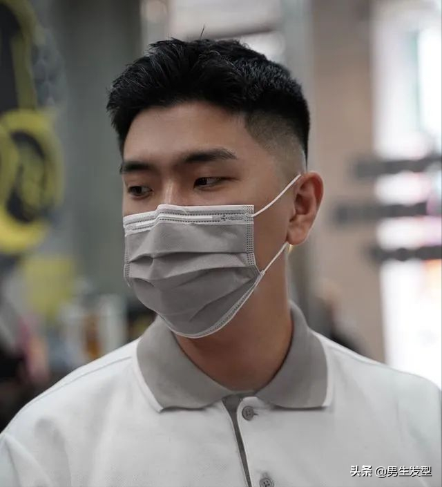 发型别瞎剪建议男生留这3种两边铲发型帅气有魅力