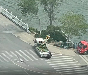 防疫第一线：济南管控居民买瓜农千斤滞销西瓜，“可以微弱但要有光”休闲区蓝鸢梦想 - Www.slyday.coM