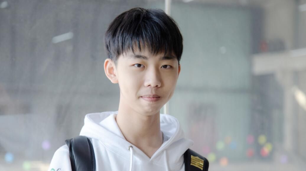 但是上面这个评论从左梓轩的口中说出,兔司机认为还是相当中肯的.