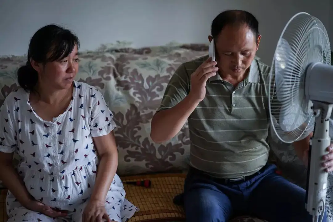 60岁的失独妈妈盛海琳,高龄生下双胞胎,如今是幸福还是心酸?