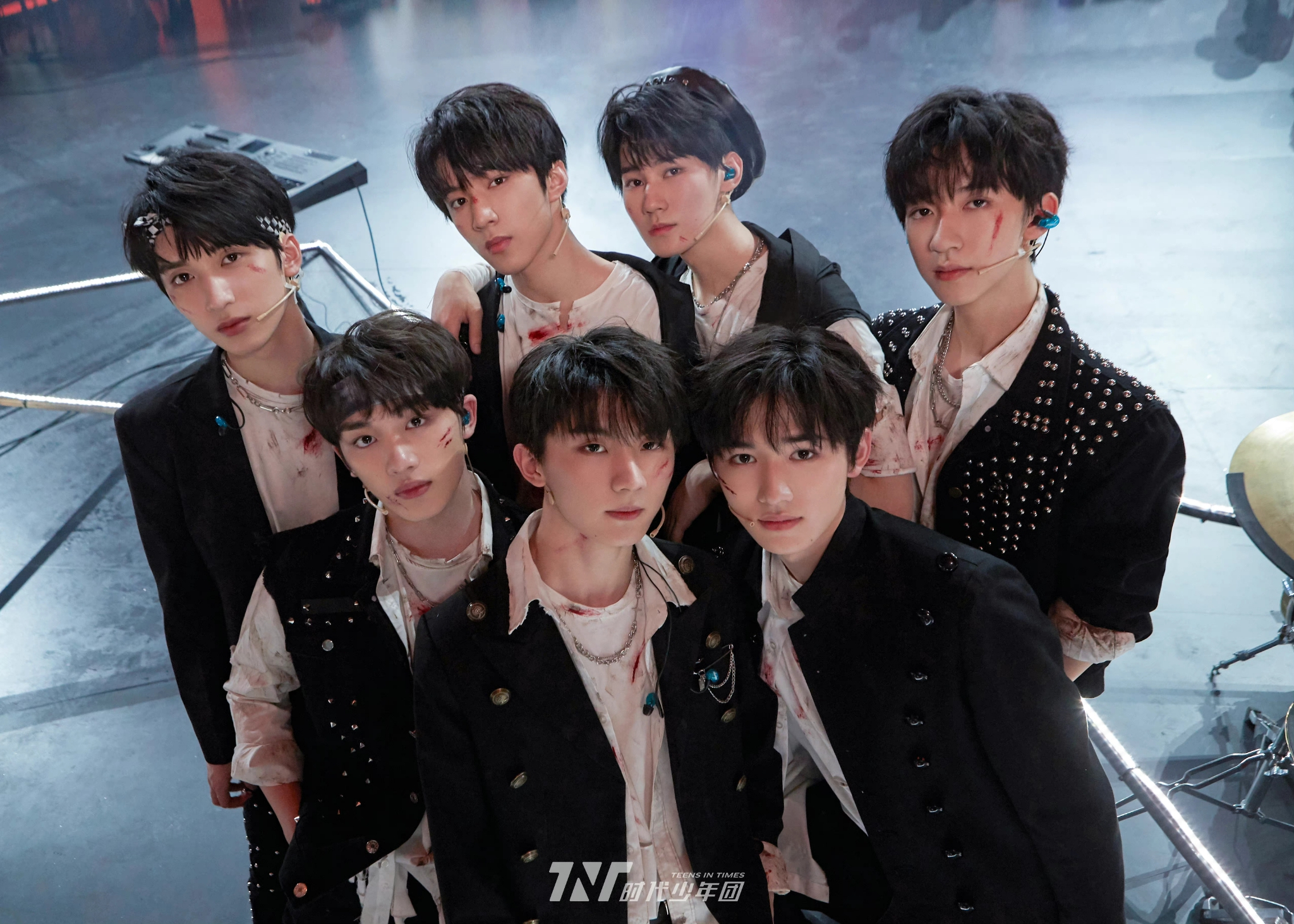 时代少年团出道900天合照出道900天快乐