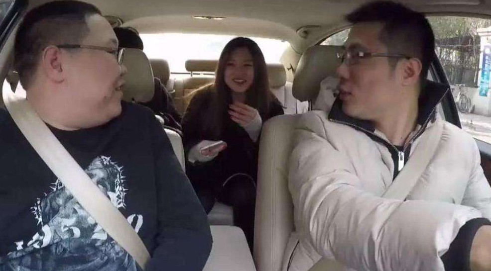 时代财经专访95后00后主播做自己喜欢的事并变成自己的事业